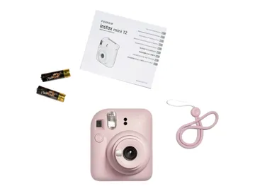 Fujifilm Instax Mini 12 — objectif : 60 mm, instax mini rose fleuri
