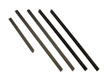 APC Kit de garnitures pour rack